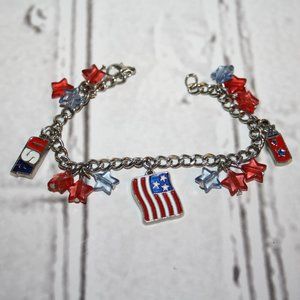 Beautiful silver Patriotic charm bracelet USA 7"